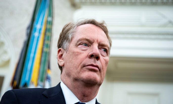 Hoa Kỳ áp 25% thuế lên hàng hóa của Pháp