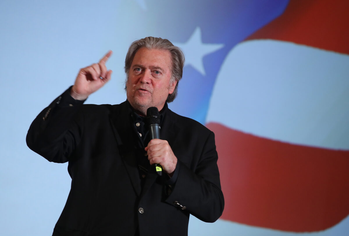 Bannon: Bộ trưởng Tư pháp William Barr cảnh cáo doanh nghiệp Mỹ về Trung Quốc