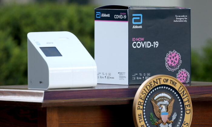 Phòng thí nghiệm Abbott ra mắt kit xét nghiệm Covid-19 nhỏ gọn