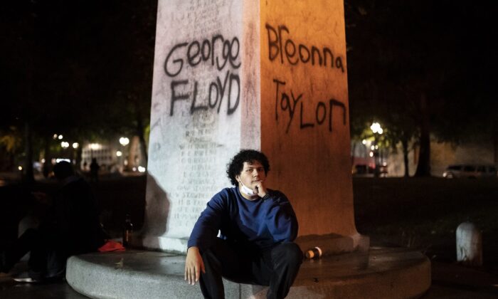 Nhắc đi nhắc lại từ ‘có thể’: Từ thay đổi khí hậu đến Breonna Taylor