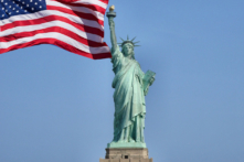 TT Reagan: ‘Chúng ta sẽ không đầu hàng để đạt được hòa bình, bây giờ và mãi mãi’