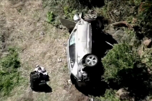 Ông Trump động viên Tiger Woods sau khi anh nhập viện do tai nạn xe hơi nghiêm trọng