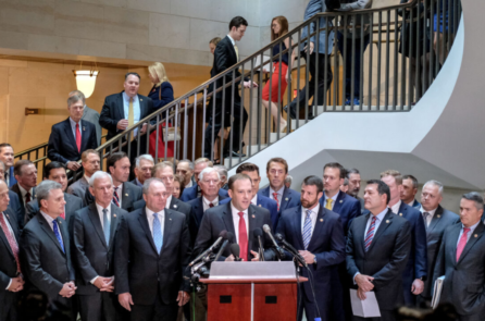 Trước rắc rối ngày càng nhiều của ông Cuomo, các dân biểu Hoa Kỳ cân nhắc chạy đua