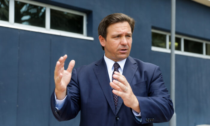 Thống đốc Florida Ron DeSantis