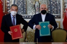 xuất cảng dầu bất hợp pháp