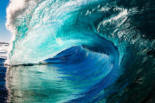 Những bức ảnh con sóng kỳ vĩ, niềm tin sau cuộc hạnh ngộ với Đức Chúa Trời của một nhiếp ảnh gia