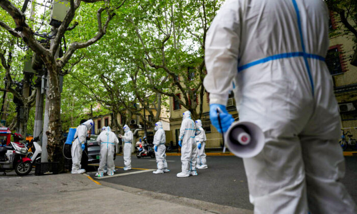 Thượng Hải: Viện dưỡng lão chuyển một cụ ông còn sống đi hỏa táng