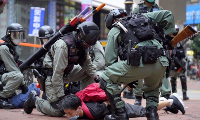 Đạo diễn đạt giải Oscar sản xuất phim tài liệu ủng hộ Trung Cộng