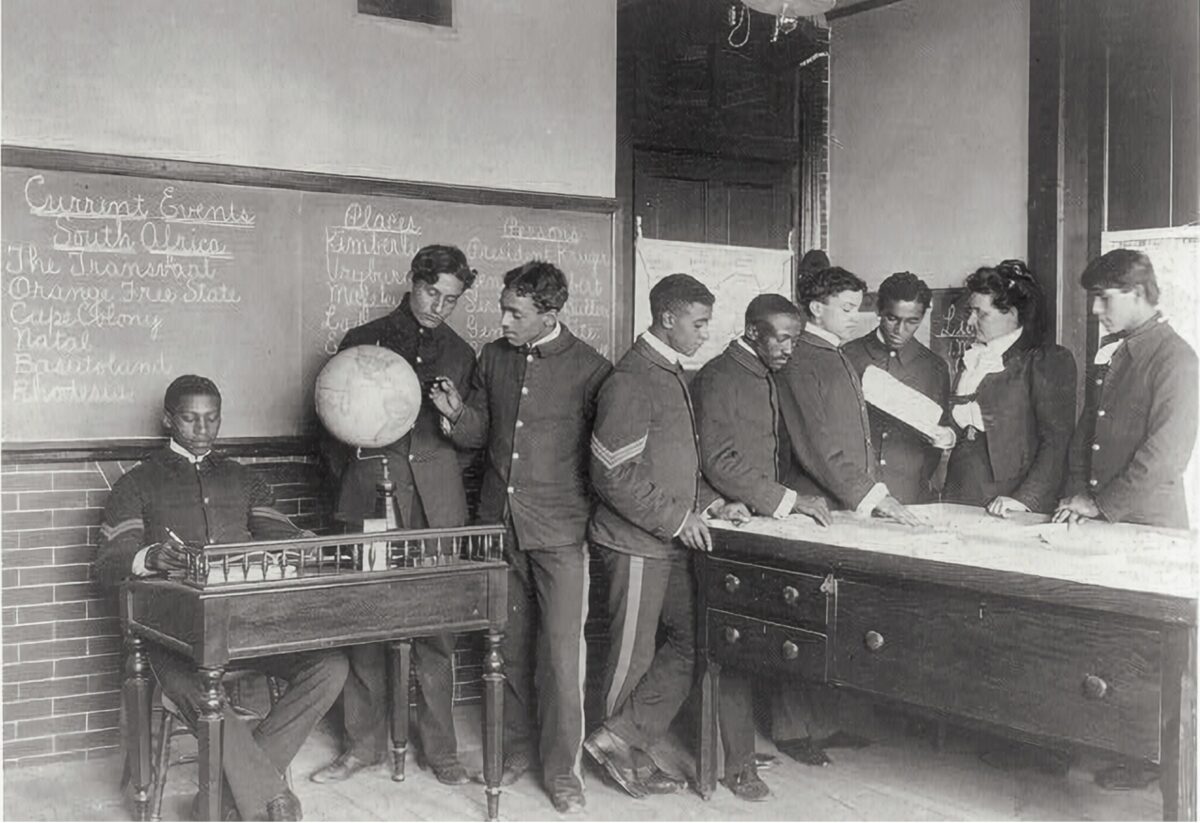 Ký ức về Samuel Chapman, vị tướng quân của thời Nội Chiến đã trở thành nhà giáo dục cho những nô lệ được tự do