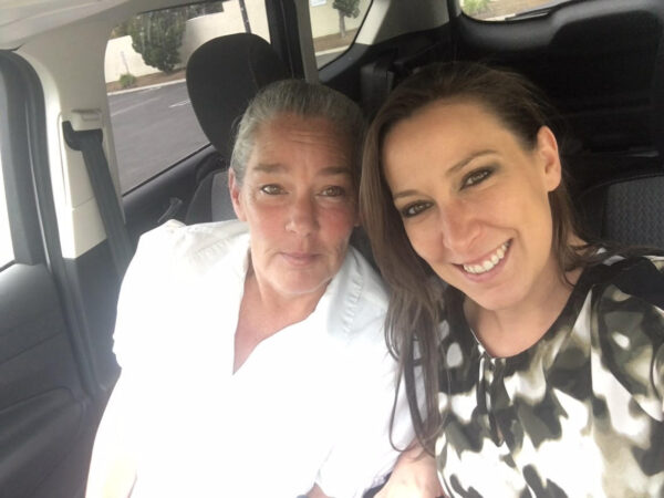 Bà Micki Witthoeft cùng cô con gái Ashli Babbitt. (Ảnh: Được sự cho phép của bà Micki Witthoeft)