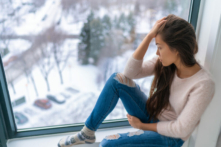 Con người luôn có sự kết nối sâu sắc với thiên nhiên, khiến chúng ta đặc biệt nhạy cảm với sự thay đổi của các mùa trong năm. (Ảnh: Maridav/Shutterstock)