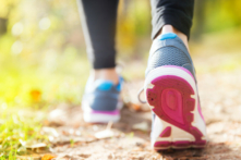 Chúng ta bắt đầu đi lùi như thế nào? (Anna Moskvina/Shutterstock)