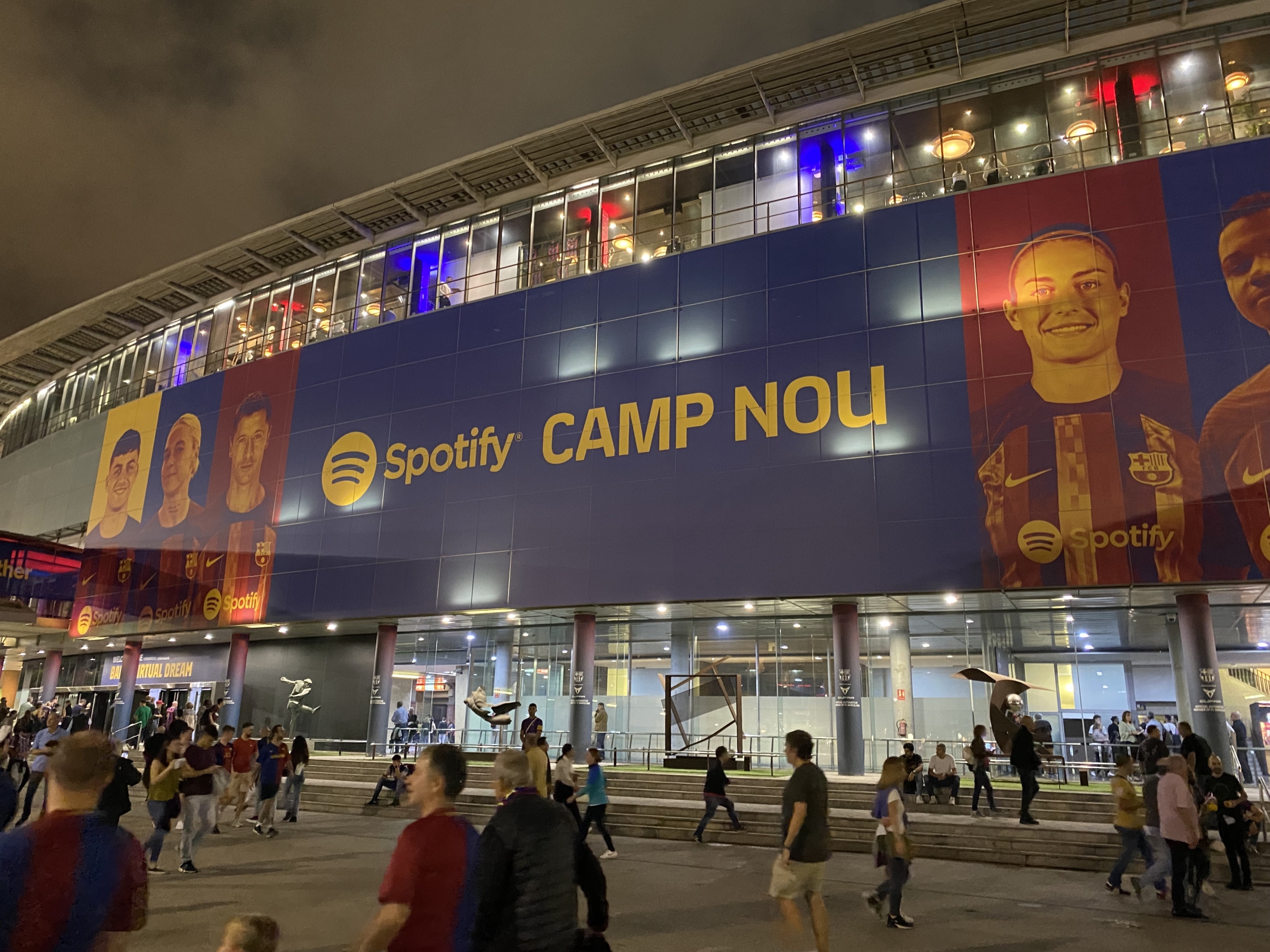 Sân vận động Camp Nou, sân nhà của Câu lạc bộ bóng đá Barcelona ở Barcelona, Tây Ban Nha. (Ảnh: Được sự cho phép của ông Tim Johnson)