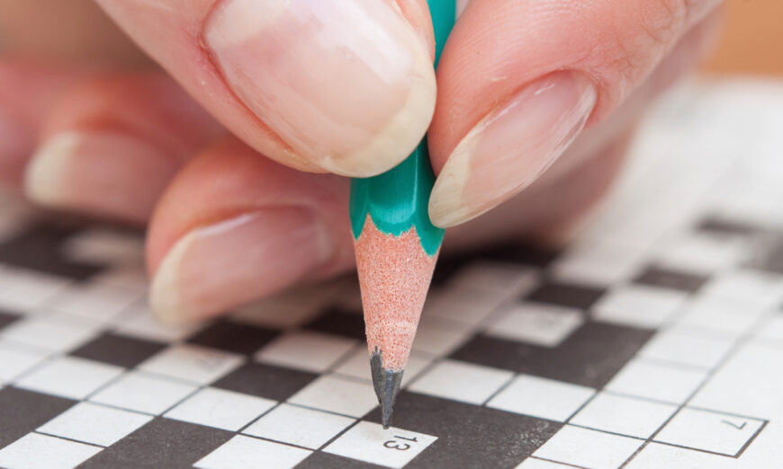 Việc rèn luyện trí óc bằng các hoạt động thử thách thần kinh có thể giúp cải thiện trí nhớ. (Ảnh: Shuttestock)