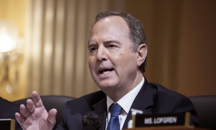 Dân biểu Adam Schiff (Dân Chủ-California) đưa ra nhận xét trong một phiên điều trần ở Hoa Thịnh Đốn, vào ngày 13/10/2022. (Ảnh: Drew Angerer/Getty Images)