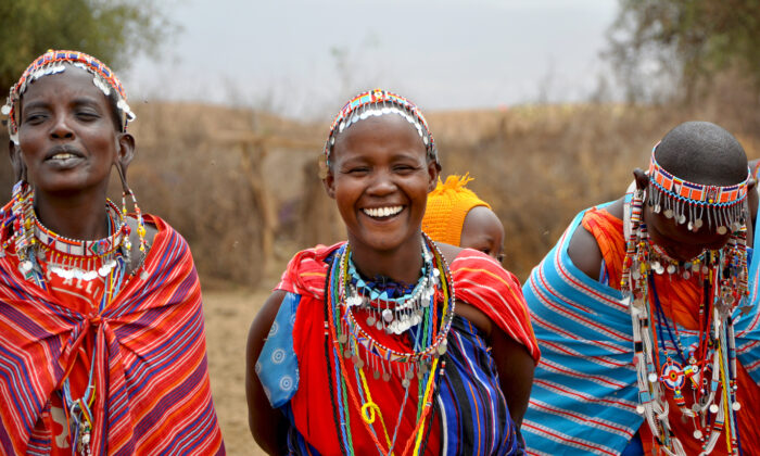 Tiến sĩ Price đã đi khắp thế giới để nghiên cứu các nhóm người sống biệt lập. 14 nhóm có sức khỏe răng miệng tuyệt vời – răng thẳng tự nhiên và không bị sâu răng, có sức khỏe tổng thể tuyệt vời, không bệnh tật cũng như có khả năng sinh sản và sinh nở dễ dàng. (Ảnh: Piu_Piu/Shutterstock)