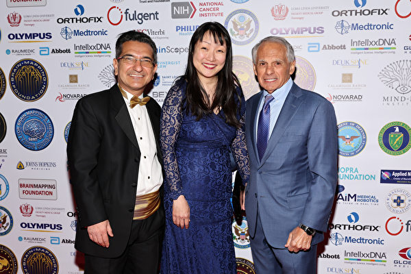 Để trường thọ và khỏe mạnh, bác sĩ 82 ​​tuổi người Mỹ làm 6 việc mỗi ngày