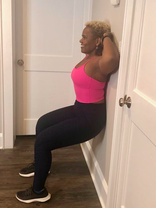 Tận dụng các bức tường để tập thể dục cũng có thể nâng cao hệ miễn dịch. (Lisa Charles, CC BY-SA)