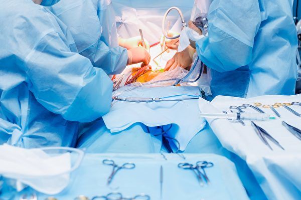 Trung Quốc: Hàng chục bác sĩ quân y dính líu đến thu hoạch nội tạng cưỡng bức qua đời