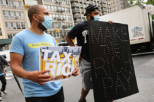 Người dân tham gia sự kiện “Tuần hành về các tỷ phú” tại thành phố New York hôm 17/07/2020. (Ảnh: Spencer Platt/Getty Images)