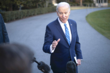 Tổng thống Joe Biden bên ngoài Tòa Bạch Ốc ở Hoa Thịnh Đốn, hôm 01/03/2023. (Ảnh: Win McNamee/Getty Images)