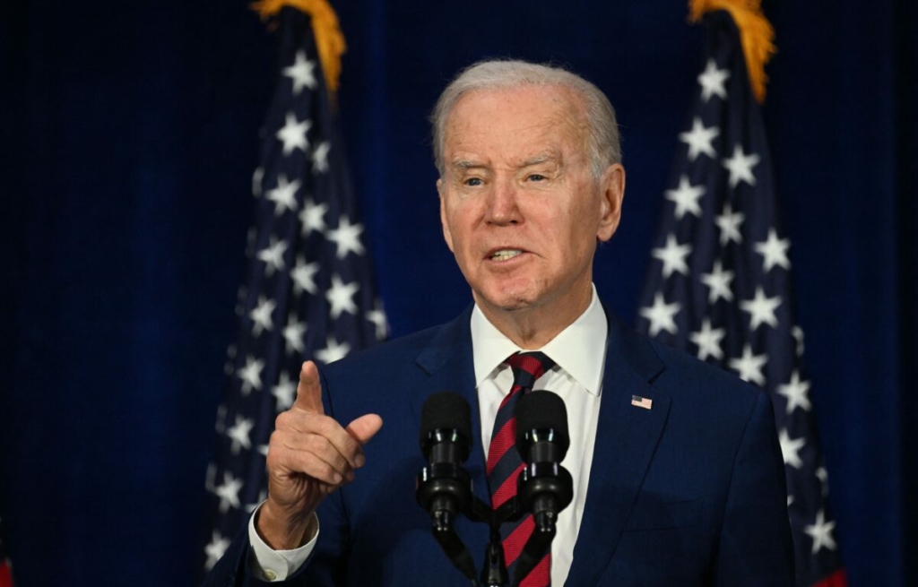 Tổng thống Hoa Kỳ Biden thảo luận về những nỗ lực của ông nhằm giảm bạo lực súng đạn tại The Boys & Girls Club ở West San Gabriel Valley, Monterey Park, California, hôm 14/03/2023. (Ảnh: Jim Watson/AFP qua Getty Images)