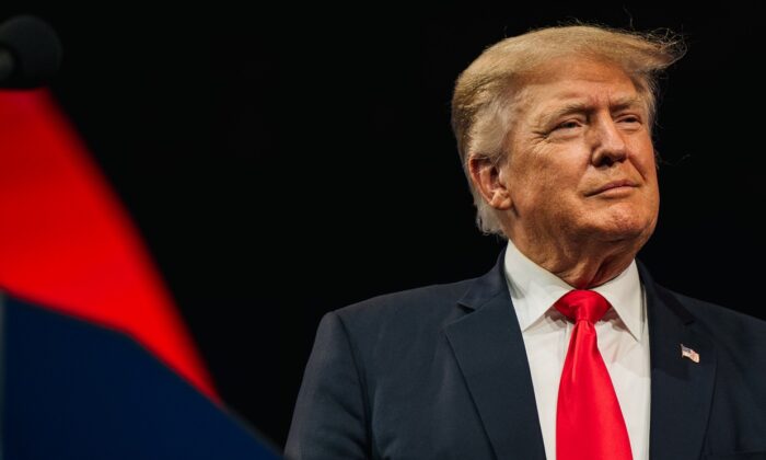 Cục Lưu trữ Quốc gia bị kiện vì che giấu các tài liệu do cựu TT Trump giải mật