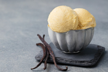 Vỏ vani với kem vani kiểu Pháp. (Ảnh: shutterstock)