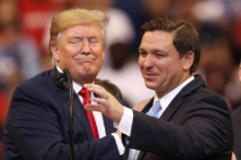 Ông Trump phản ứng trước suy đoán rằng ông DeSantis có thể là ứng viên tranh cử đồng hành của ông cho năm 2024