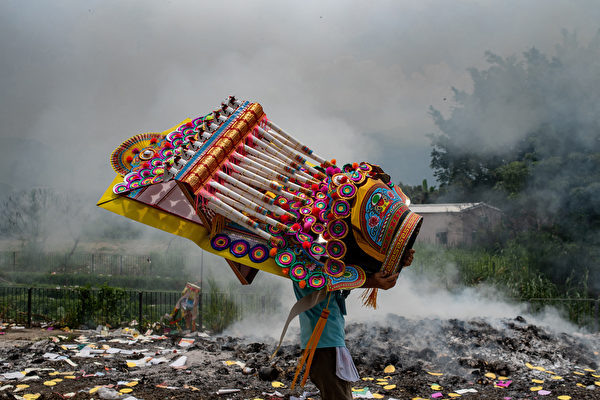 Thiên mệnh và Quỷ Thần