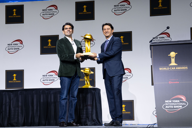 Chiếc IONIQ 6 của Hyundai đã thắng giải Xe điện Thế giới của năm 2023 (2023 World Electric Car). (Ảnh: Đới Binh / Epoch Times)