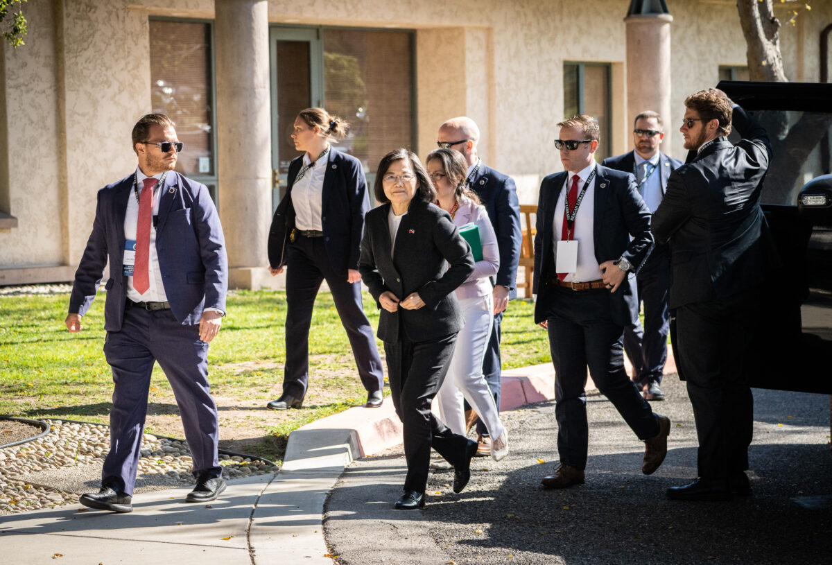 Tổng thống Đài Loan Thái Anh Văn đến Thư viện Tổng thống Reagan ở Thung lũng Semi, California, hôm 05/04/2023. (Ảnh: John Fredricks/The Epoch Times)