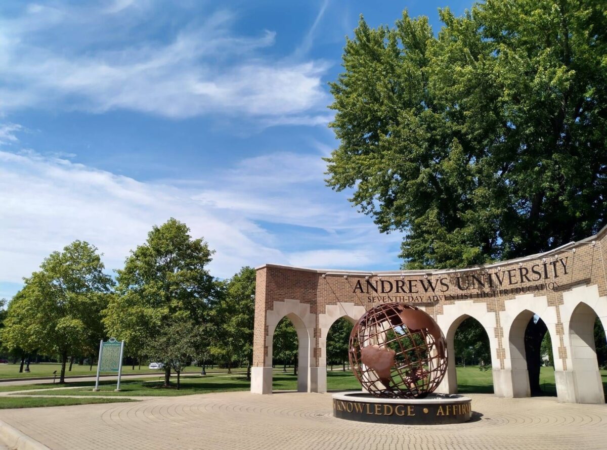 Anh Donald theo học tại Đại học Andrews ở Michigan hồi tháng 09/2021. (Ảnh: Được đăng dưới sự cho phép của anh Donald Cheng)