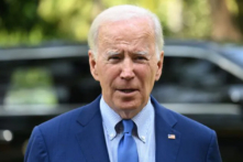 Tổng thống Joe Biden nói về tình hình ở Ba Lan sau cuộc gặp với các nhà lãnh đạo G7 và u Châu bên lề Hội nghị thượng đỉnh G20 ở Nusa Dua trên hòn đảo nghỉ dưỡng Bali của Indonesia vào ngày 16/11/2022. (Ảnh: Saul Loeb/AFP qua Getty Images)
