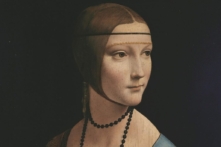 Một góc của bức tranh “Lady With an Ermine (Portrait of Cecilia Gallerani)” (Thiếu nữ cùng một chú chồn ermine; Chân dung của nàng Cecilia Gallerani) của danh họa Leonardo da Vinci, khoảng năm 1490. Tranh sơn dầu và màu pha keo (sơn màu sử dụng keo thực vật hoặc keo động vật, nhưng không phải trứng, như một chất kết dính) trên gỗ; kích cỡ 21 inch x 15 1/2 inch. Bảo tàng Quốc gia, thành phố Krakow, Ba Lan. (Ảnh: Tài sản công)