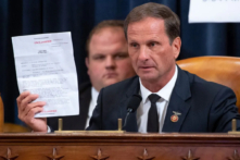 Dân biểu Chris Stewart (Cộng Hòa-Utah) tại Hoa Thịnh Đốn vào ngày 13/11/2019. (Ảnh: Saul Loeb/Pool/Getty Images)