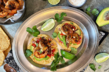 Thưởng thức món bánh Taco đậm đà