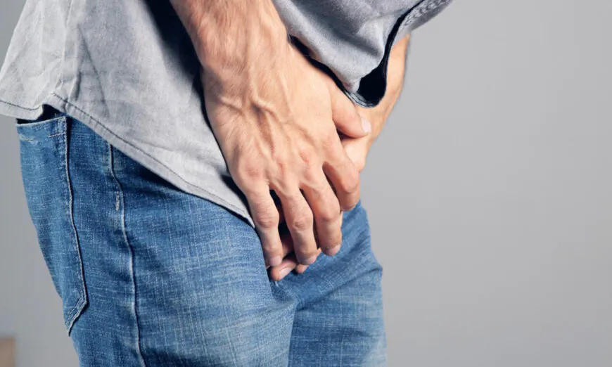 Tập thể dục đóng một vai trò quan trọng trong việc duy trì sức khỏe tuyến tiền liệt, đặc biệt là các bài tập kích thích lưu thông máu ở các cơ vùng chậu. (Ảnh: Fantastic Studio/Shutterstock)