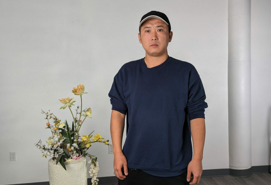 Nhà bất đồng chính kiến Trung Quốc Hồ Dương hồi tháng 05/2023. (Ảnh: Shawn Ma/The Epoch Times)