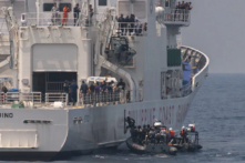 Thành viên của Lực lượng Tuần duyên Philippines tham gia một cuộc tập trận mô phỏng trong cuộc tập trận hàng hải ba bên với lực lượng tuần duyên của Nhật Bản và Hoa Kỳ, cách bờ biển tỉnh Bataan, miền tây Philippines 15 hải lý, hôm 06/06/2023. (Ảnh: Jes Aznar/Getty Images)