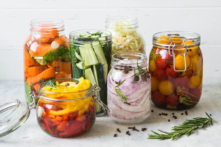 Hướng dẫn chế biến rau củ lên men tại gia cho người mới bắt đầu