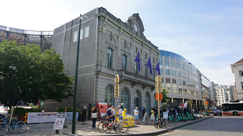 Thỉnh nguyện trước Nghị viện Âu Châu: ‘Cuộc diệt chủng lạnh’ cần phải được ngăn chặn trước khi quá trễ