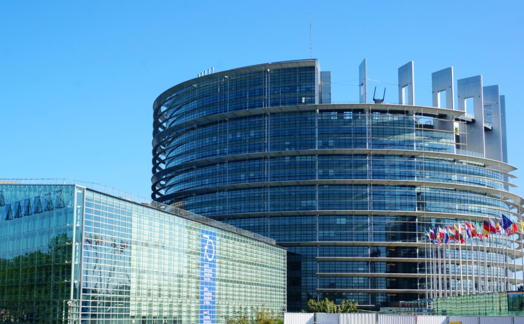 Pháp: Tuần hành kêu gọi chấm dứt cuộc bức hại phi pháp kéo dài gần 24 năm tại Trung Quốc