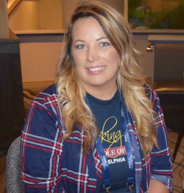 Cô Leslie Sabamovich tại hội nghị thượng đỉnh quốc gia Hội các Bà mẹ vì Tự do ở Philadelphia hôm 01/07/2023. (Ảnh: Beth Brelje/The Epoch Times)