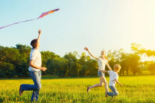 Sống hòa hợp với từng mùa có thể giúp chúng ta kết nối lại với hành tinh và chính bản thân mình. (Ảnh: Evgeny Atamanenko/Shutterstock)