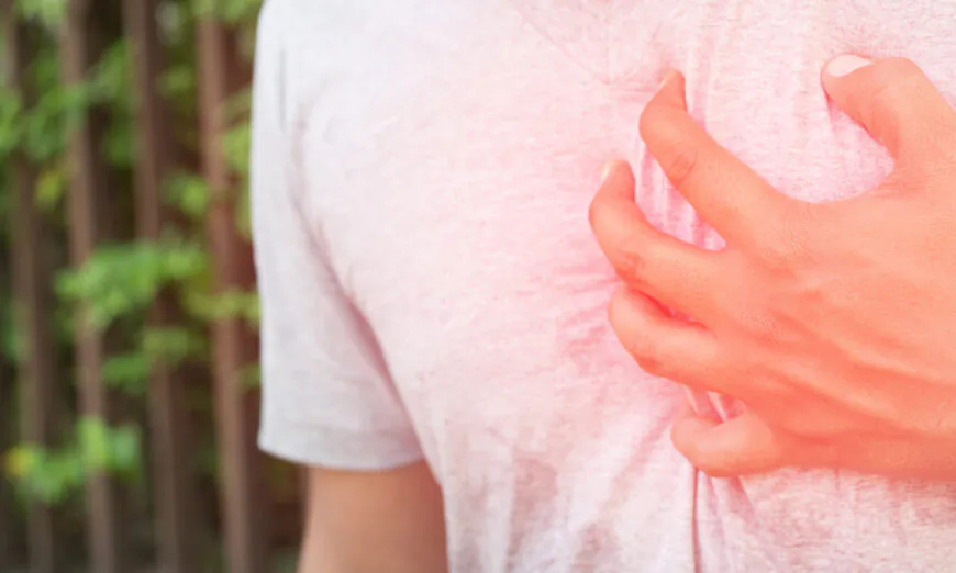 Lối sống ít vận động làm tăng nguy cơ tim mạch (Ảnh: Shutterstock)