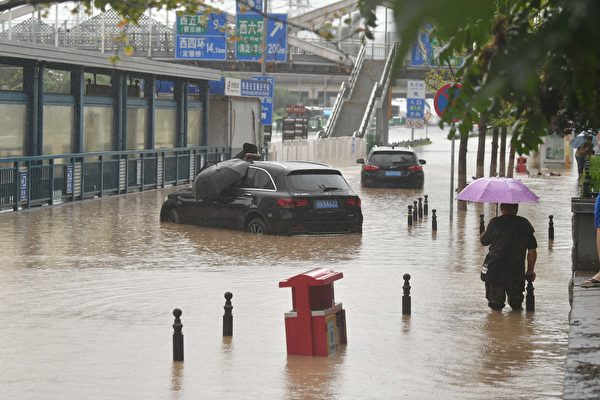 Hiện trường thảm họa lũ lụt ở Bắc Kinh hôm 31/07/2023. (Ảnh: Yuan Yi/Beijing Youth Daily/VCG qua Getty Images)