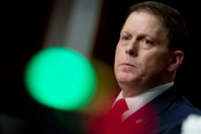 Cựu Cảnh sát trưởng Điện Capitol Steven Sund làm chứng trong phiên điều trần chung của Thượng viện về An ninh Nội địa và Các vấn đề Chính phủ về Quy tắc và Hành chính vào ngày 23/02/2021, tại thủ đô Hoa Thịnh Đốn. (Ảnh: Andrew Harnik - Pool/Getty Images)