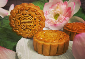 Bánh Trăng, món quà dâng lên các vị Thần