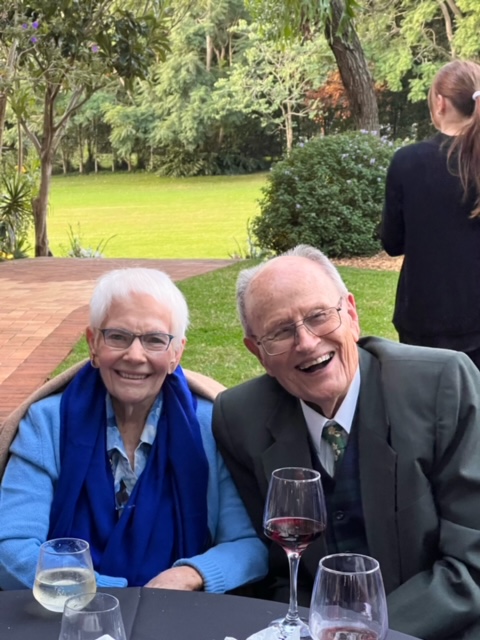 Ông bà Hart trong lễ cưới. (Ảnh: Đăng dưới sự cho phép của cô Tina Fulton-Kennedy)